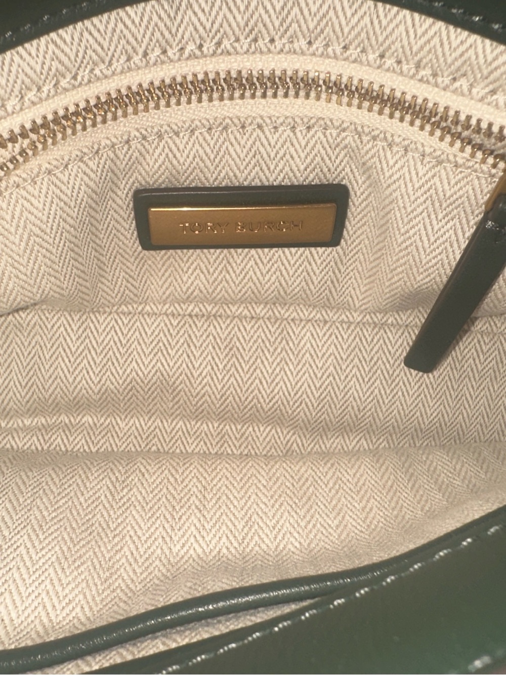 Tory Burch Olive Green Quilted Chevron Crossbody with Gold Logo - Picture 4 of 4